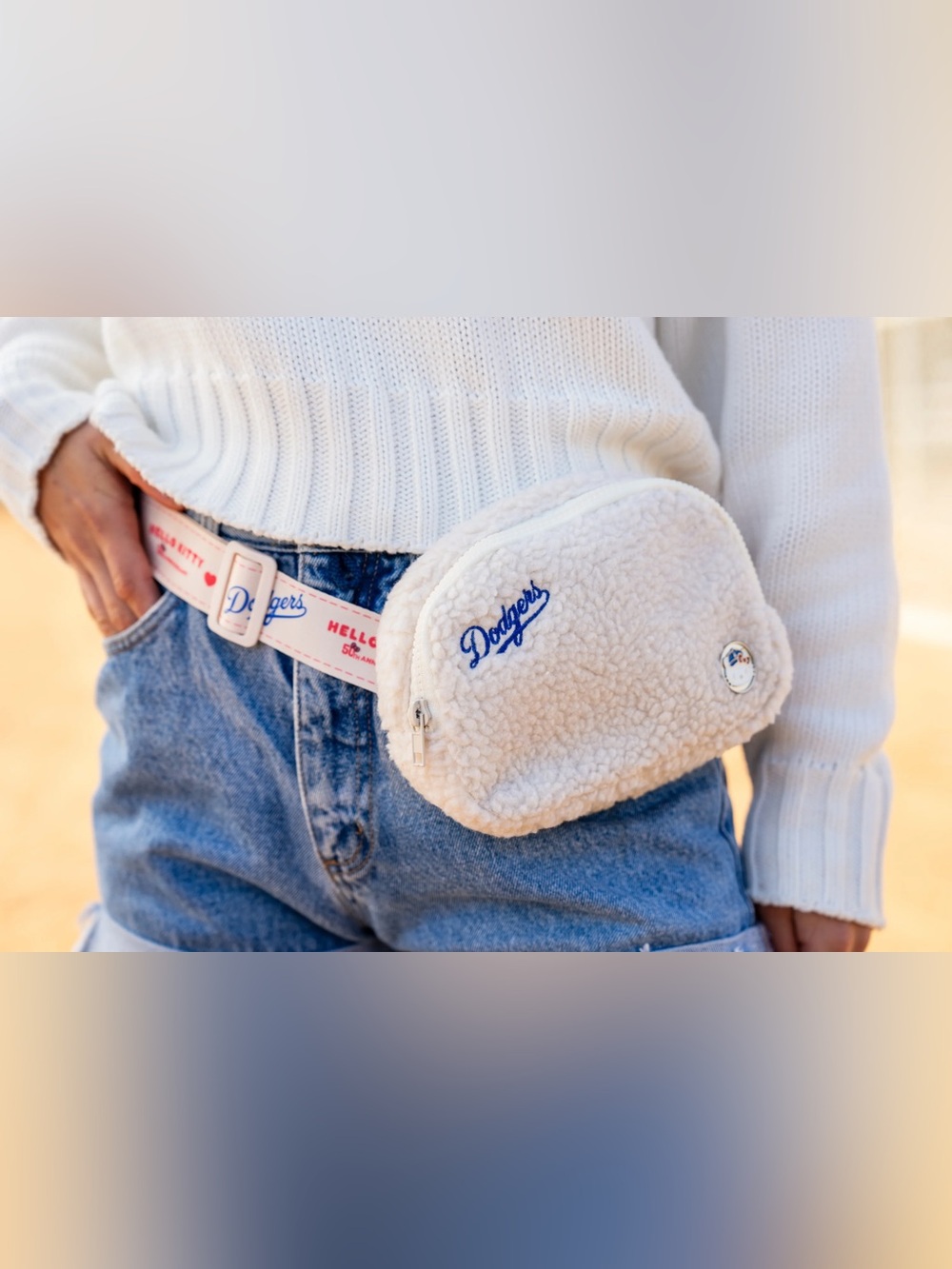 LA DODGERS X HELLO KITTY Belt Bag Fanny Pack GUC